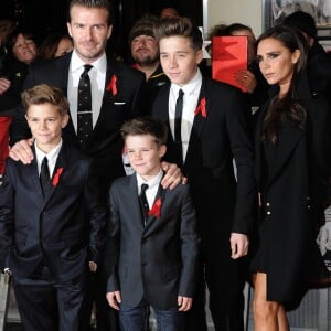 Victoria Beckham e David Beckham são pais de Brooklyn, de 19 anos, Romeo, de 15, Cruz, de 13, e Harper, de 6