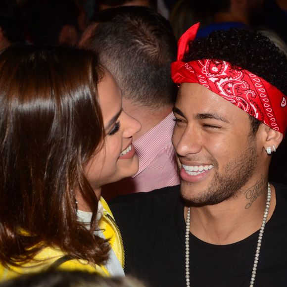 Bruna Marquezine quer viajar para a Rússia novamente na final da Copa do Mundo