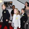 Angelina Jolie queria que filhos Shiloh e Knox participassem do filme 'Malévola 2'
