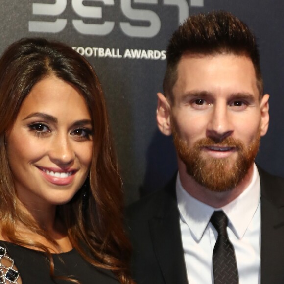 Antonella Rocuzzo, mulher de Lionel Messi, também o parabenizou na web pelo aniversário