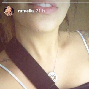 Rafaella Santos surge com braço imobilizado