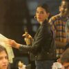 Bruna Marquezine foi vista em shopping do Rio tomando uma cervejinha