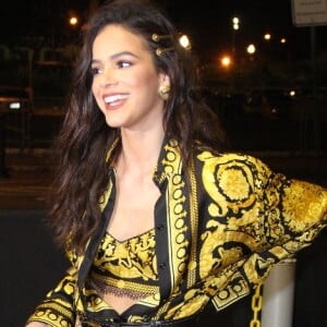 Bruna Marquezine curtiu a festa de Marina Ruy Barbosa ao lado de amigos