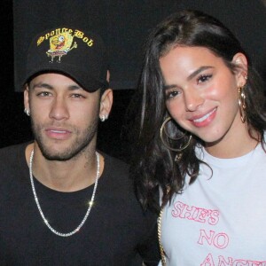 Bruna Marquezine está sempre incentivando Neymar em dias de jogos: 'Creia, tenha fé, obedeça, persista, permita-se ser guiado e aperfeiçoado, cumpra o teu chamado e alcance para a honra e glória Dele! '