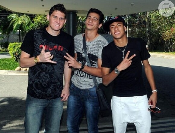 Os jogadores Neymar, Paulo Henrique Ganso e o goleiro Rafael gravaram uma participação em 'Malhação' em agosto de 2011