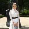 A modelo Karlie Kloss vai ao desfile de Alta-Costura da Dior