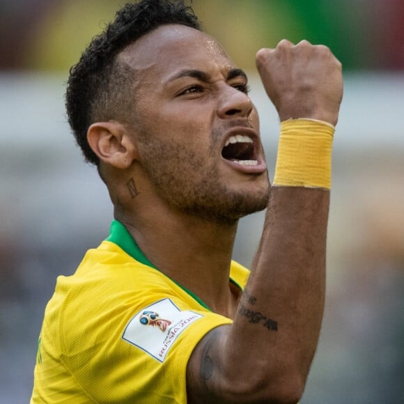 Neymar fez gol no jogo do Brasil contra o México pela Copa