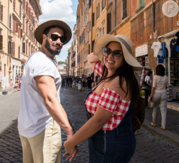 Fabiana Karla e o namorado, Diogo Mello, curtiram viagem romântica pela Itália