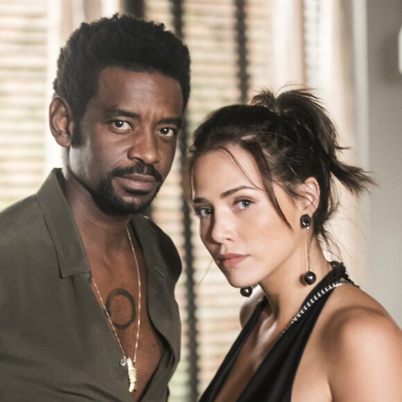 Rosa (Leticia Colin) dá uma virada na sua vida quando ganha R$ 300 mil de Laureta (Adriana Esteves) por seu silêncio depois de descobrir que ela e Karola (Deborah Secco) roubaram o bebê de Luzia (Giovanna Antonelli), nos próximos capítulos da novela 'Segundo Sol'