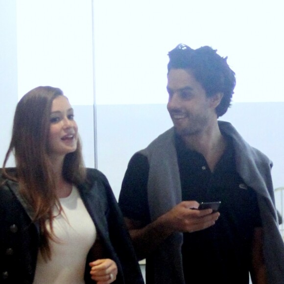 Marina Ruy Barbosa, mulher de Xande Negrão, só vai ter 15 dias de descanso entre o fim das gravações de 'Deus Salve o Rei' e o começo de 'O Sétimo Guardião'