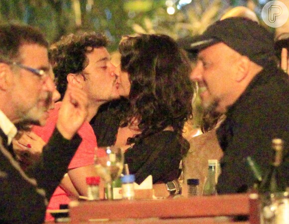 Helena Ranaldi curte noite com o namorado, Allan Souza, em restaurante japonês no Rio na noite desta quarta-feira, 23 de julho de 2014