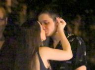 Acompanhada dos pais, Larissa Manoela beija namorado, Leo Cidade. Fotos!