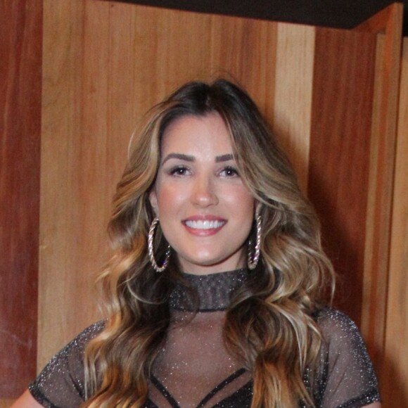 Ex-BBB Aline Gotschalg é referência de estilo para muitas fashionistas