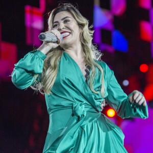 Naiara Azevedo precisou perder peso depois que descobriu uma lesão no joelho