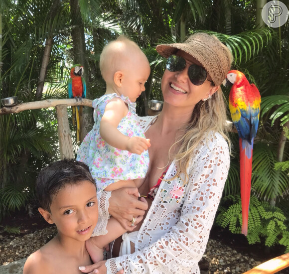 Eliana se despediu da viagem aos Estados Unidos com uma foto fofa com os filhos, Arthur e Manuela, nesta quarta-feira, 18 de julho de 2018