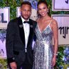 Com looks Dolce & Gabbana, Bruna Marquezine elege malha com cristal e Neymar usa seda com veludo