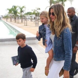 Mãe coruja, Gisele não cansa de compartilhar momentos com os filhos no Instagram