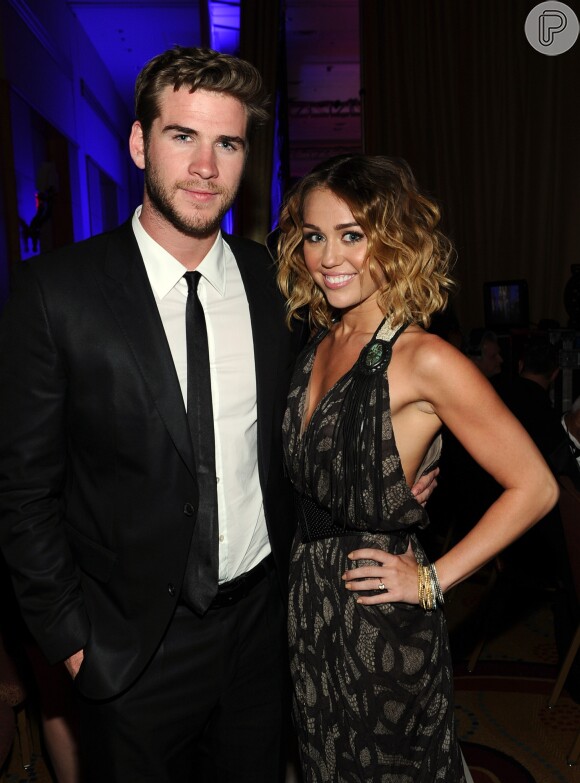 A fonte disse que Liam Hemsworth e Miley Cyrus ainda não possuem planos de oficializar a união