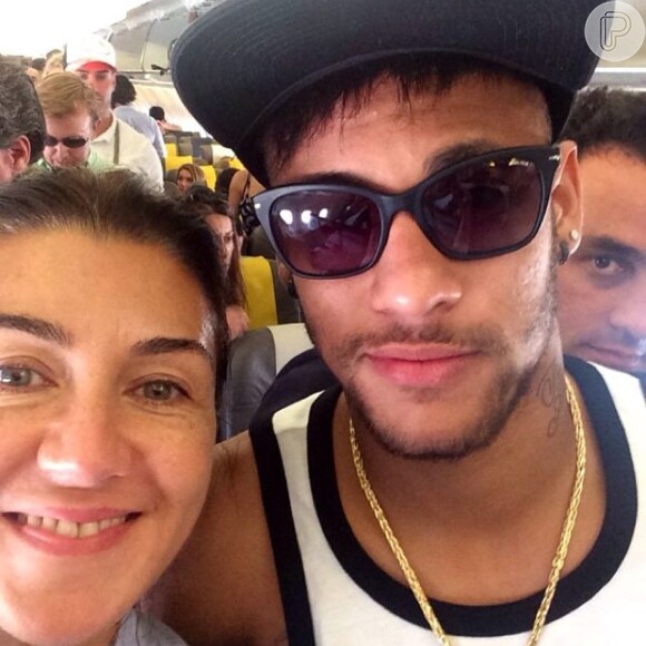 Neymar e Bruna Marquezine deixam Ibiza e viajam para Barcelona (28 de julho de 2014)