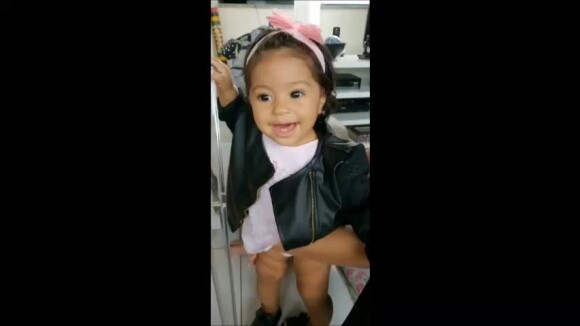 Juliana Alves comemorou 10 meses da filha, Yolanda, neste domingo, 22 de julho de 2018