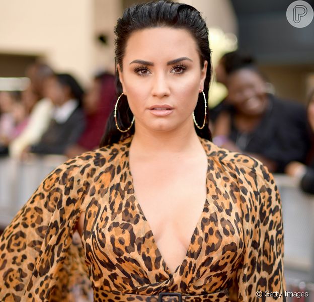 Demi Lovato foi internada em Los Angeles, nos Estados Unidos, com suspeita de overdose de heroína segundo o site TMZ