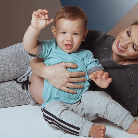 Andressa Suita já é mãe de Gabriel, que completou um ano em junho de 2018