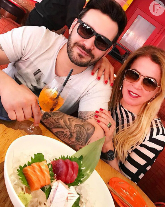 Zilu Camargo comemorou aniversário de namoro com Marco Augusto Ruggiero em Miami