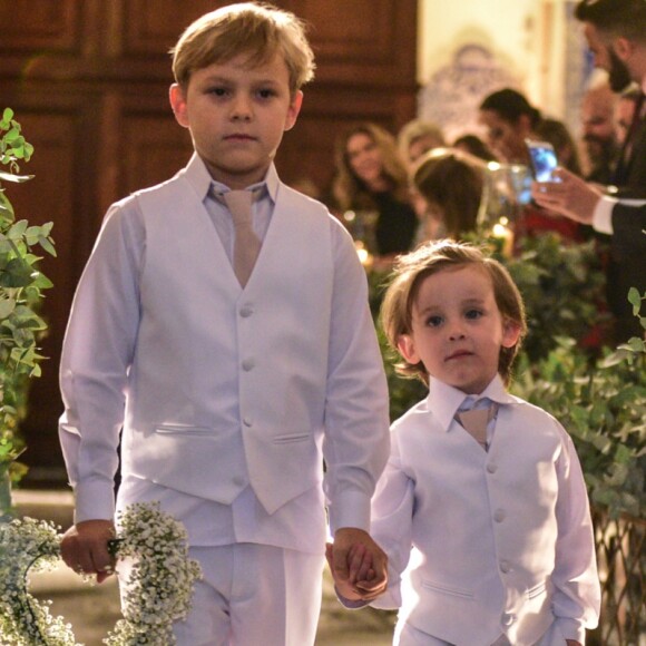 Davi Lucca, filho de Neymar, foi pajem no casamento da designer Samara Costa com o consultor financeiro Márcio Spinelli