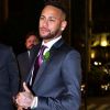 Neymar 'ostentou' anel e pulseiras cravejados de diamantes no casamento da designer Samara Costa com o consultor financeiro Márcio Spinelli