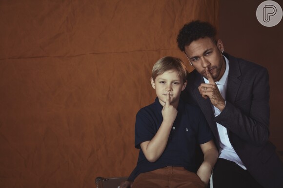 Neymar e o filho, Davi Lucca, mostraram intimidade ao fotografarem a campanha de Dia dos Pais da C&A
