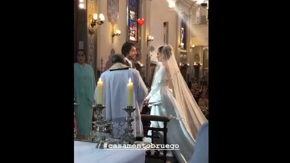 Bruna Hamú e Diego Moregola trocaram votos de casamento no altar da Paróquia Nossa Senhora do Brasil, no bairro Jardim América, em São Paulo
