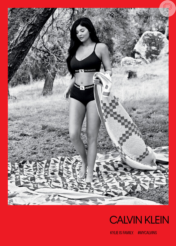 Na primeira participação das Kardashian para a marca, suspeitou-se da gravidez de Kylie Jenner