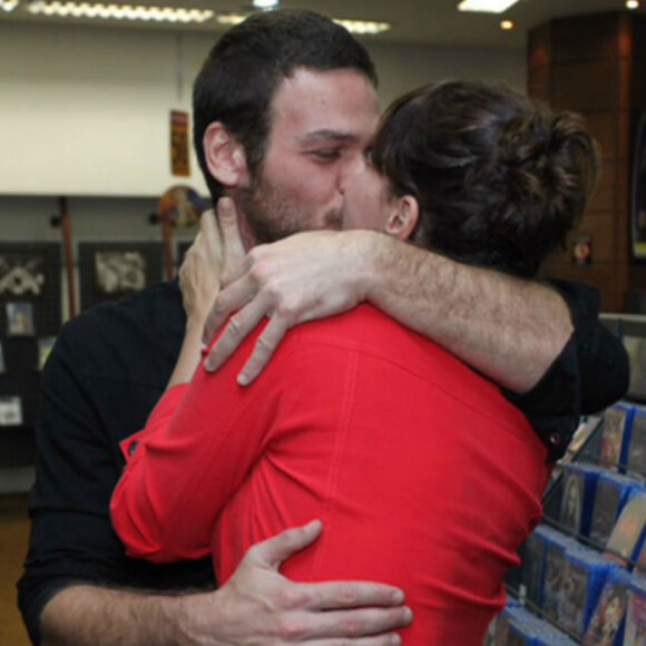 'Ele tira de mim o melhor que eu tenho, até o que eu não sabia que eu tinha', disse Fabiula Nascimento sobre Emílio Dantas