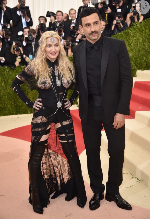 Madonna é uma das clientes de Riccardo Tisci, atual diretor criativo da Burberry