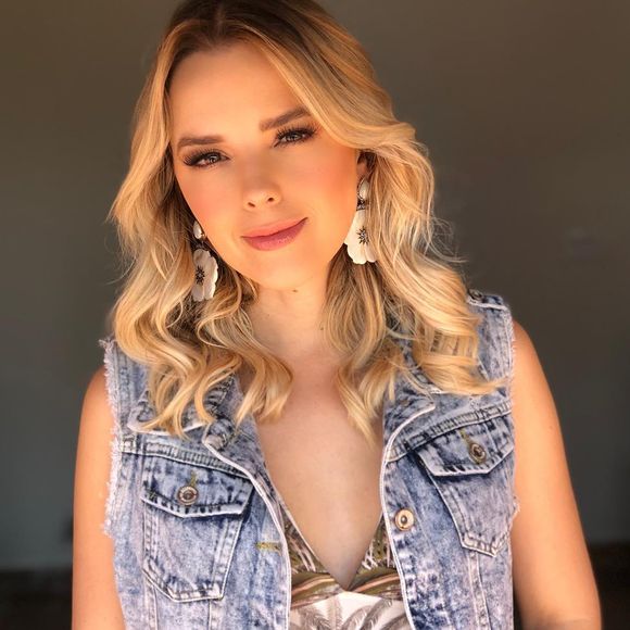 Thaeme, da dupla com Thiago, sofreu um aborto em maio deste ano