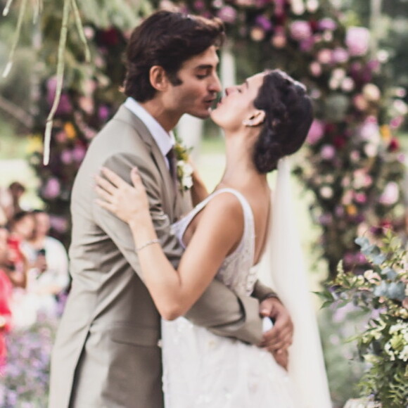 Isis Valverde e André Resende se casaram no dia 10 de junho de 2018, no Rio de Janeiro