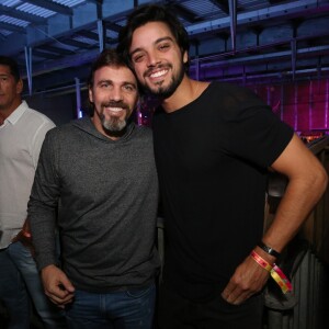 Rodrigo Simas e Marcelo Faria curtiram o Baile da Favorita na madrugada deste sábado, 11 de agosto de 2018