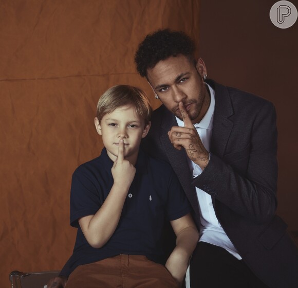 Neymar mostrou intimidade com o filho em campanha para marca