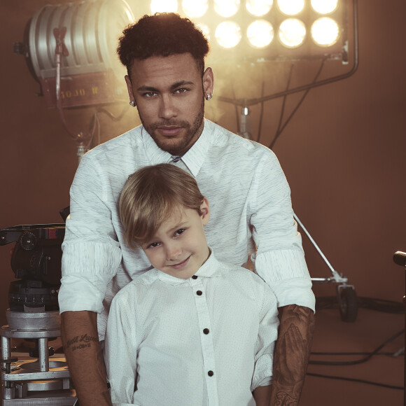 Neymar e o filho mostraram intimidade em campanha de Dia dos Pais da C&A
