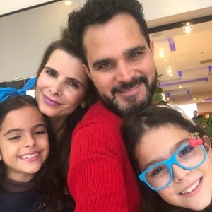 Luciano Camargo ganhou elogio da mulher após retirar a barba: 'Ainda bem que aos olhos dela eu estou sempre bonito'