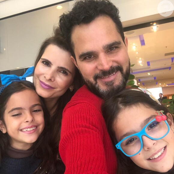 Luciano Camargo ganhou elogio da mulher após retirar a barba: 'Ainda bem que aos olhos dela eu estou sempre bonito'