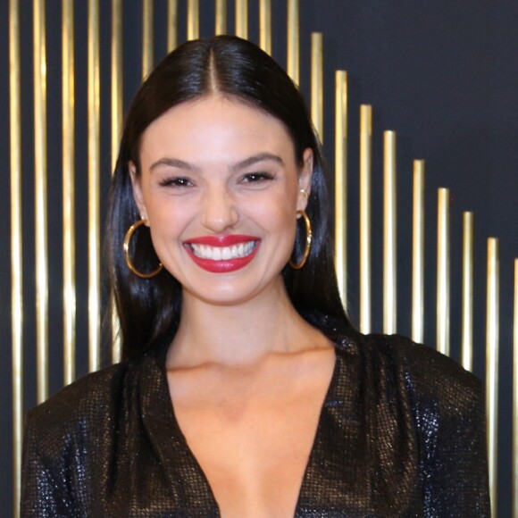 Isis Valverde deixou a novela 'Espelho da Vida' por conta da primeira gravidez. Atriz planeja dar à luz Rael de forma humanizada: 'Mais saudável'