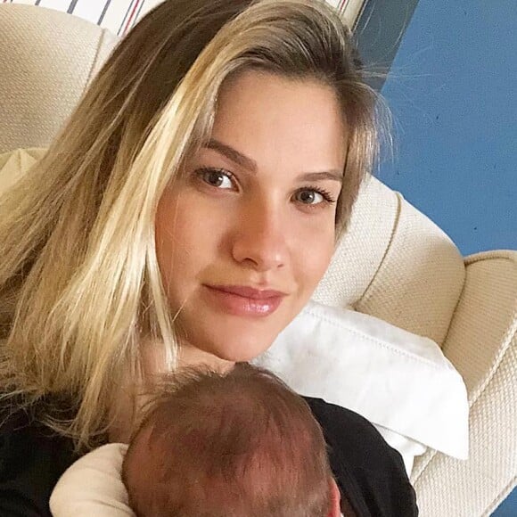 Andressa Suita deu à luz seu segundo filho com Gusttavo Lima em julho de 2018