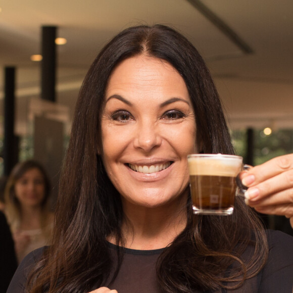 Carolina Ferraz disse que lida bem com o processo de envelhecimento