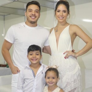 'Eu sempre monto minha agenda de uma forma com que eu não fique longe da minha família muitos dias', disse Wesley Safadão