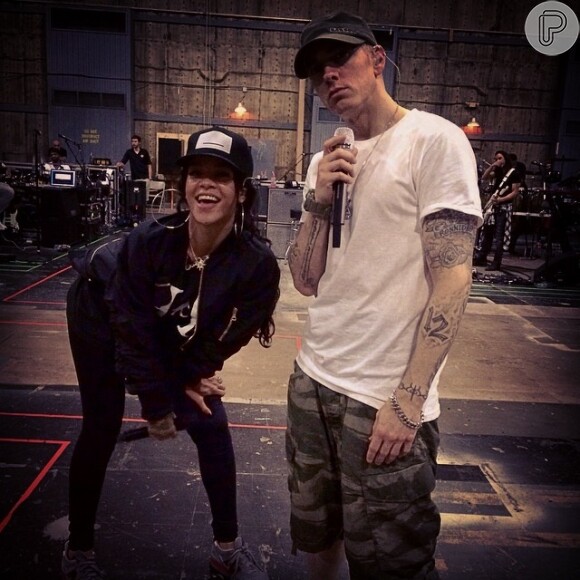 Rihanna e Eminem saem juntos com a turnê The Monster Tour (6 de agosto de 2014)