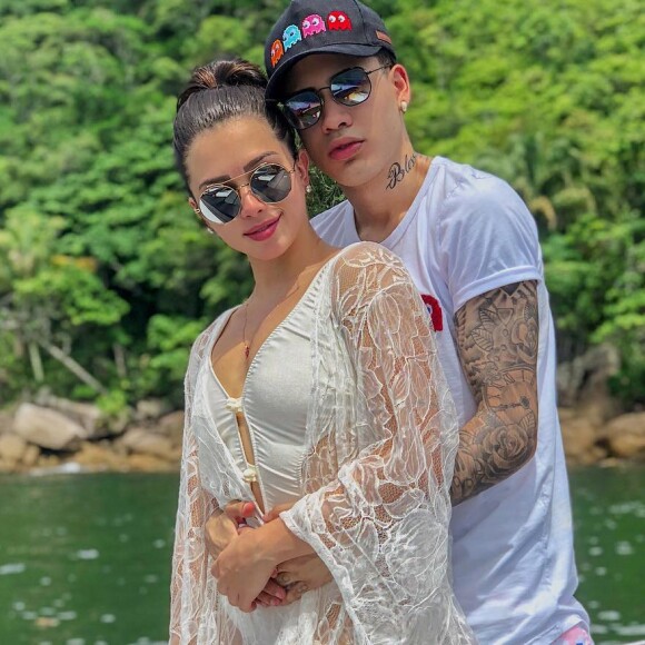 'Tá apaixonado nessa mina', escreveu uma amiga de Flávia Pavanelli ao filmá-la em show de Kevinho