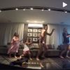 Fred publicou um vídeo em que aparece dançando de sunga, ao lado da sua família, nesta quarta-feira, 6 de agosto de 2014