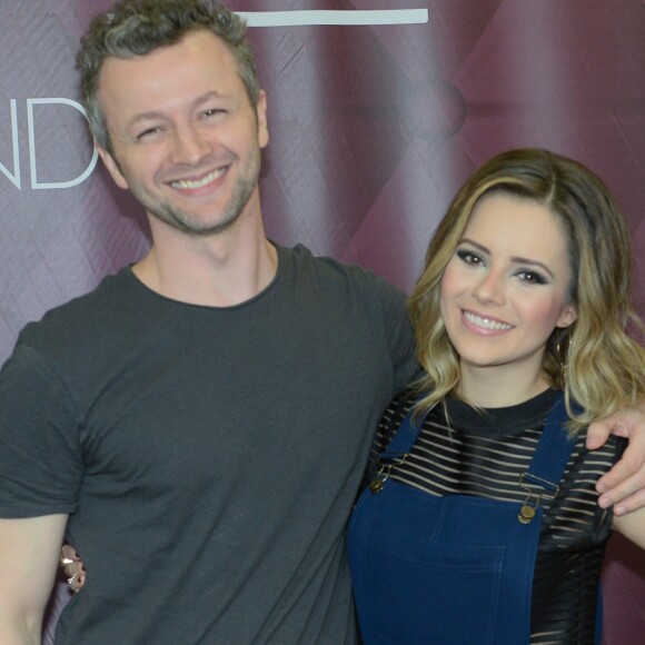 Sandy e o marido, Lucas Lima, no show no Credicard Hall, em São Paulo, nesta quinta-feira, 30 de agosto de 2018