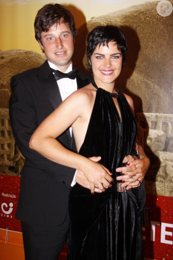 Ana Paula Arósio e Henrique Pinheiro se casaram em 2010 no sítio que está à venda